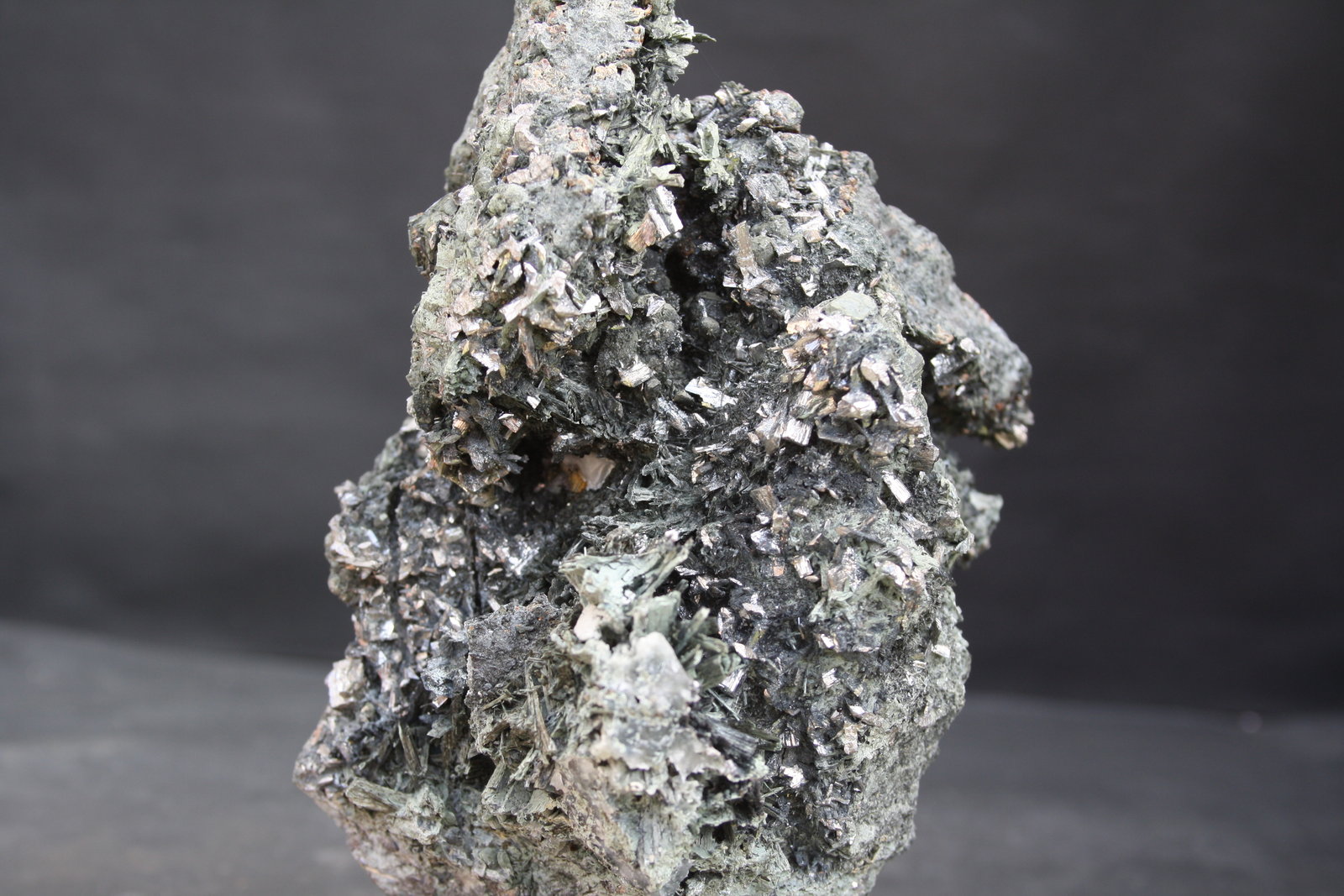 Arsenopirita y Actinolita
15,5x8
(Autor: minero1968)