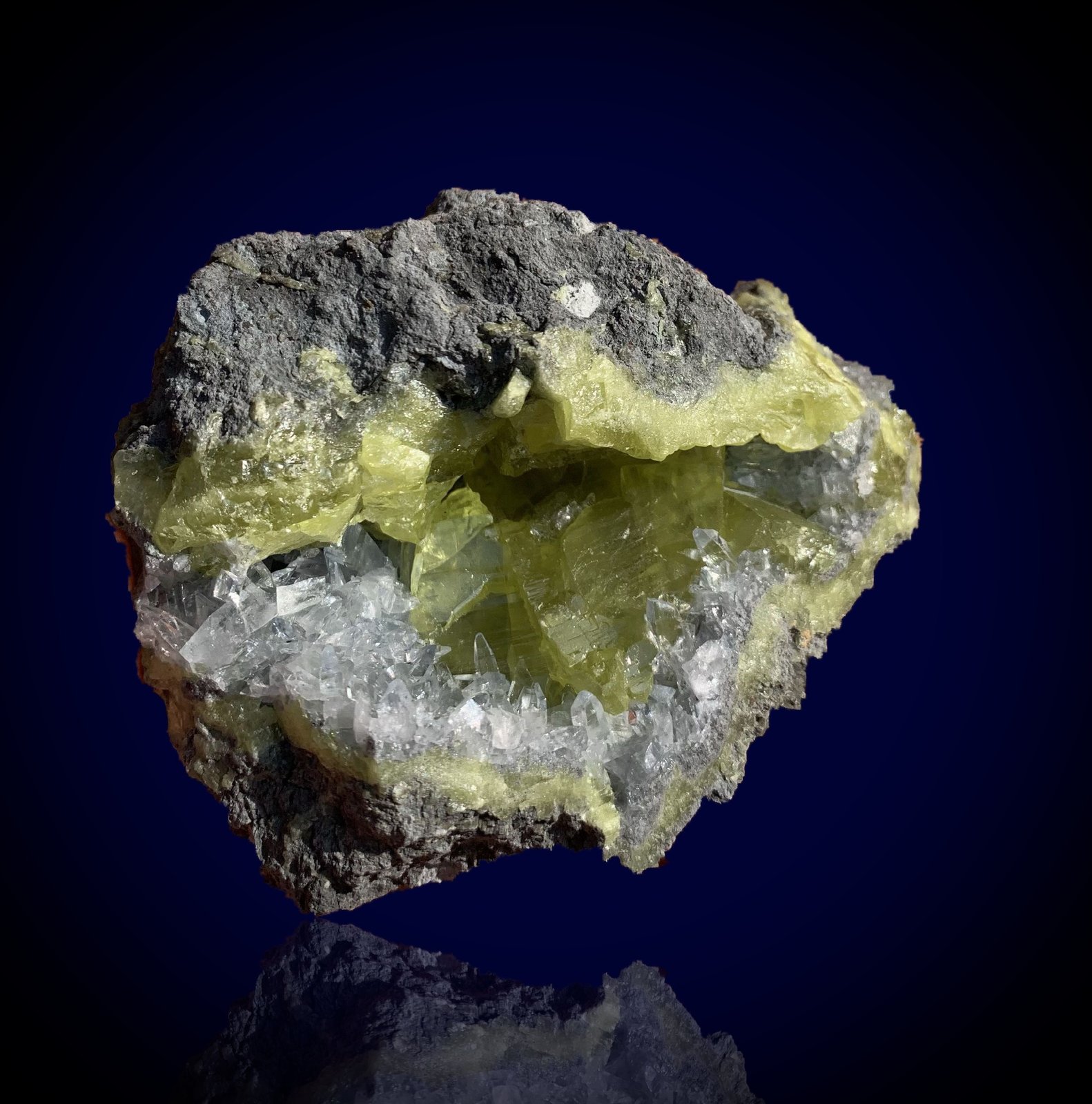 Azufre y Celestina
8 x 6 cm
(Autor: Pedro FD)