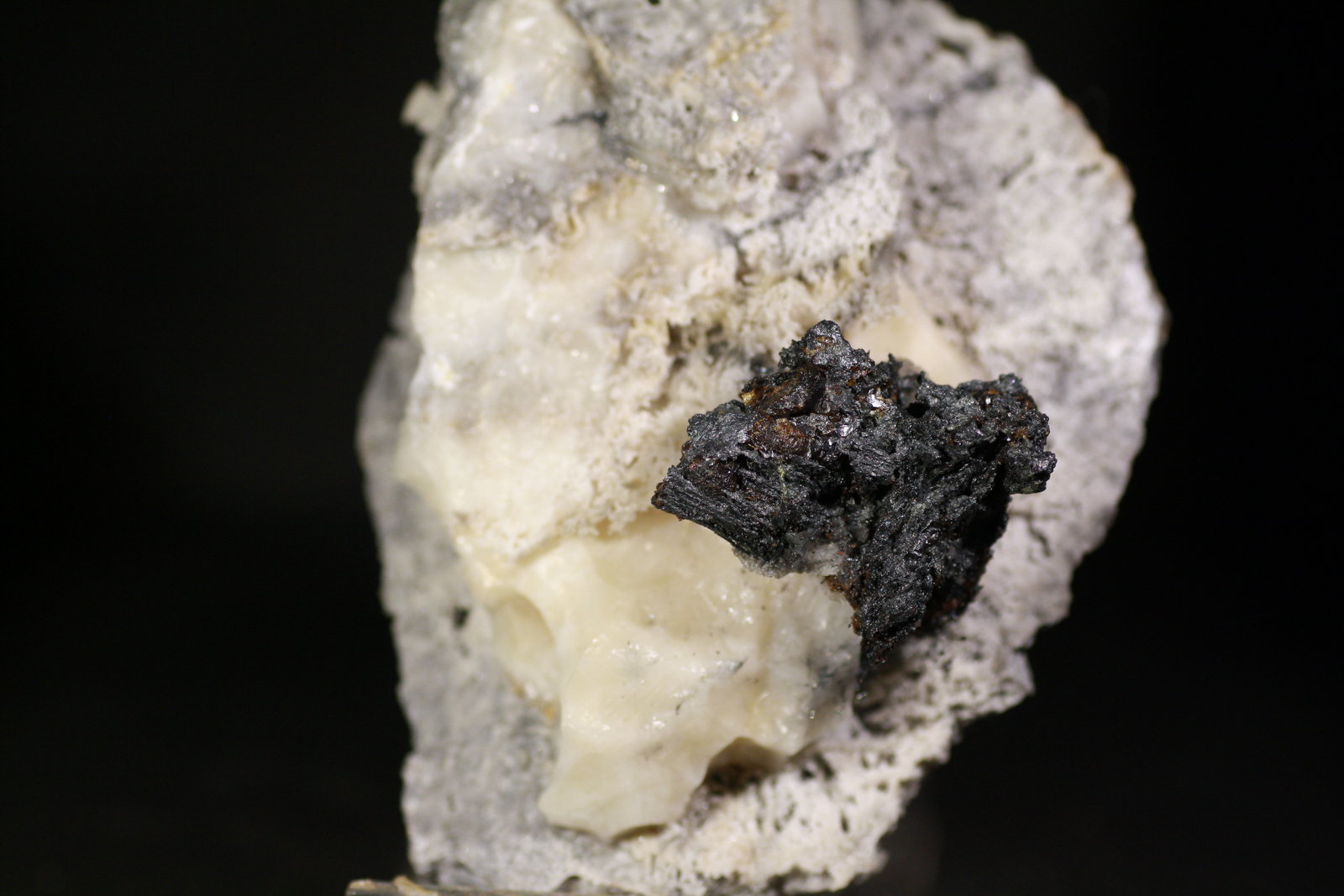 Bournonita y Esfalerita
8,5x6 cm
(Autor: minero1968)