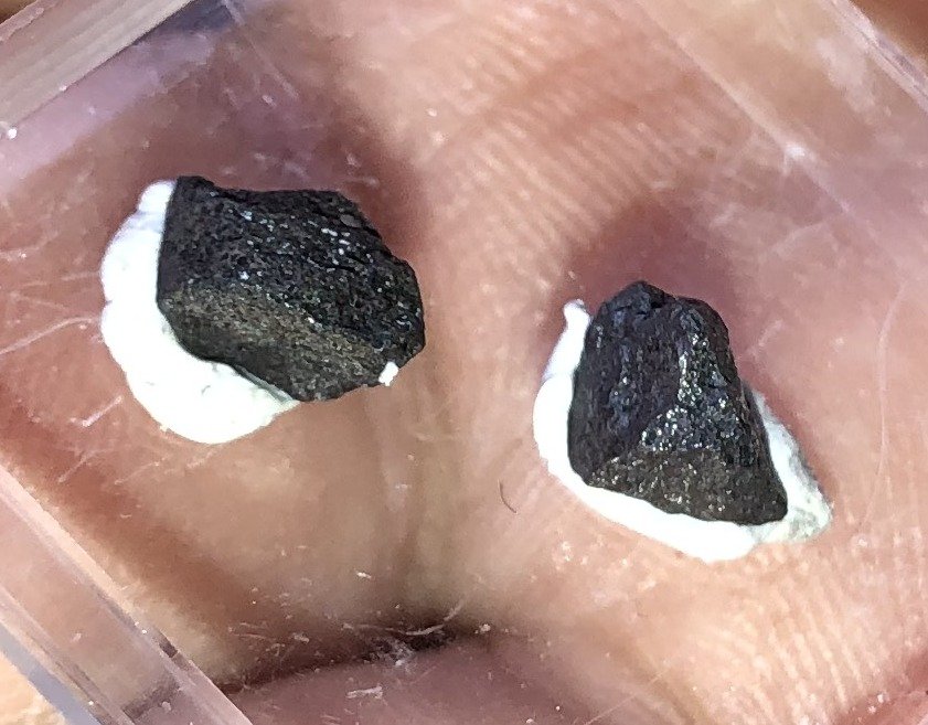 Diamante
6 x 7 x 5 mm
(Autor: Anisio Claudio)