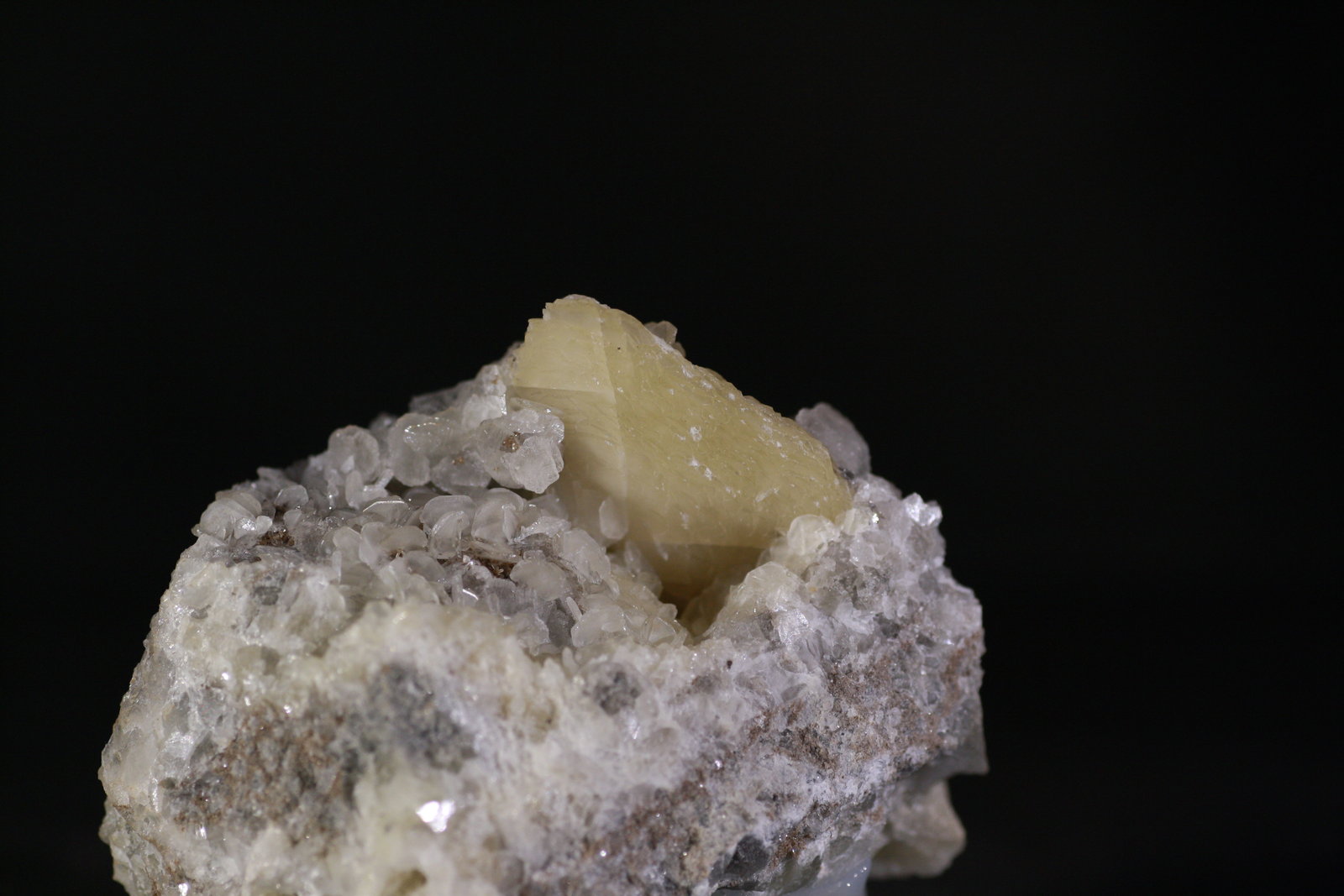 Magnesita
6,5x5,5 cm
(Autor: minero1968)