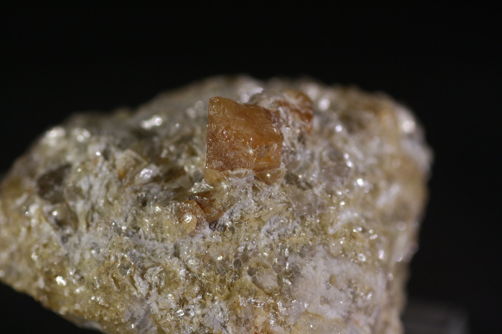Scheelita
cristal 6mm
(Autor: minero1968)