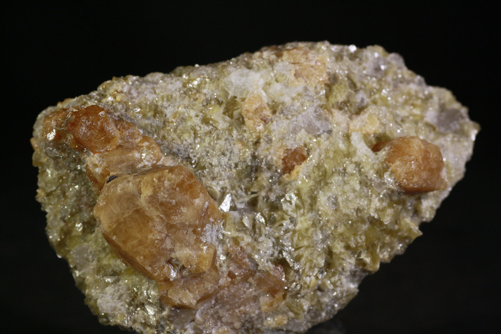 Scheelita
6x6,5 cm
(Autor: minero1968)