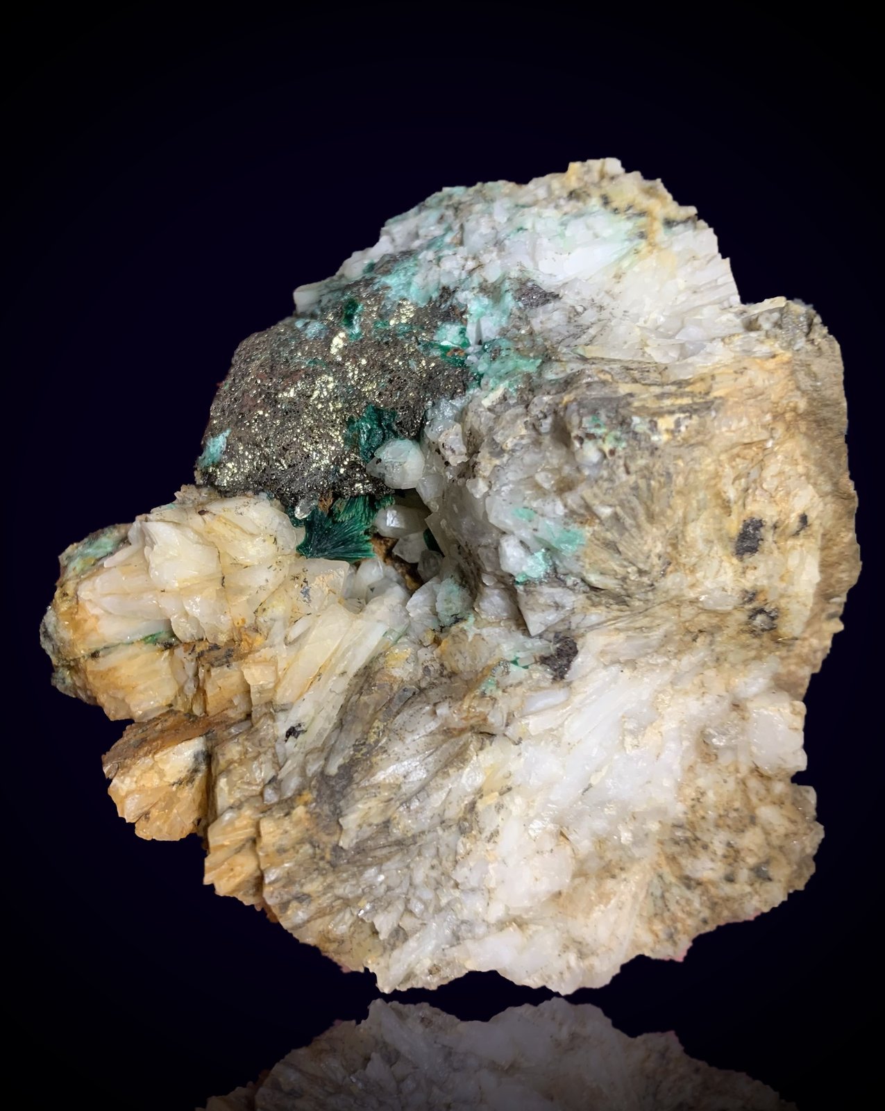 Malaquita y Calcopirita
8 x 7 cm
(Autor: Pedro FD)