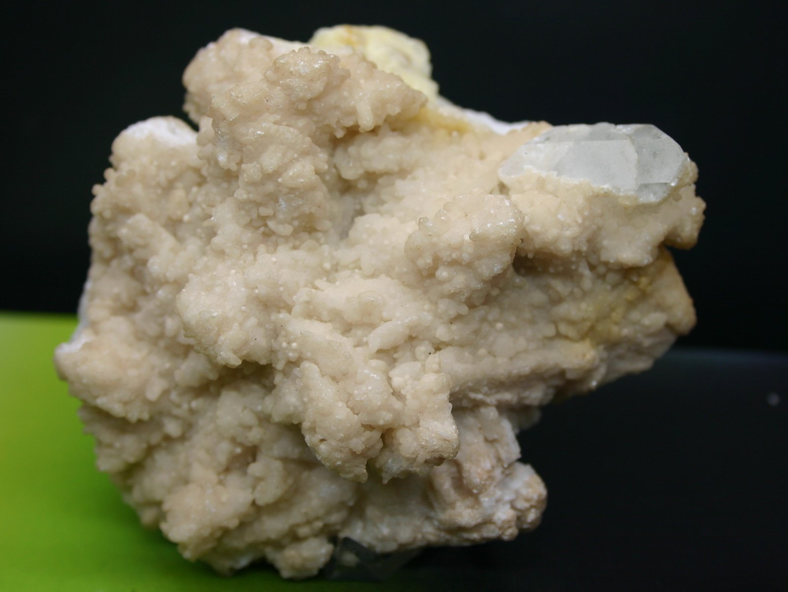 Berilo (variedad goshenita)
91mm - 76mm - 44mm
(Autor: Pedro Naranjo)