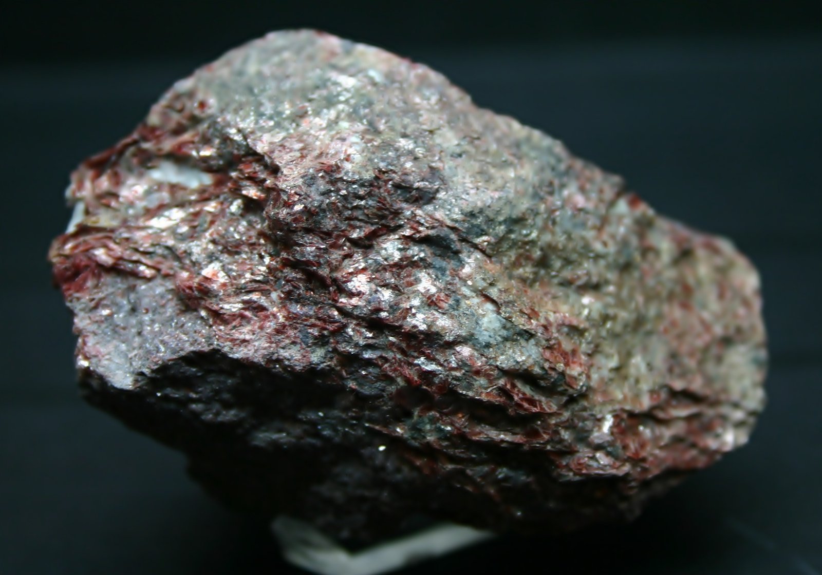 Moscovita (variedad alurgita) (Grupo Mica)
70mm - 48mm - 40mm
(Autor: Pedro Naranjo)