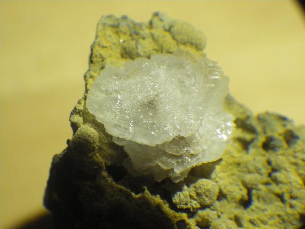Calcita
Cristal: 1 cm diámetro.
(Autor: Pepe Ruano)