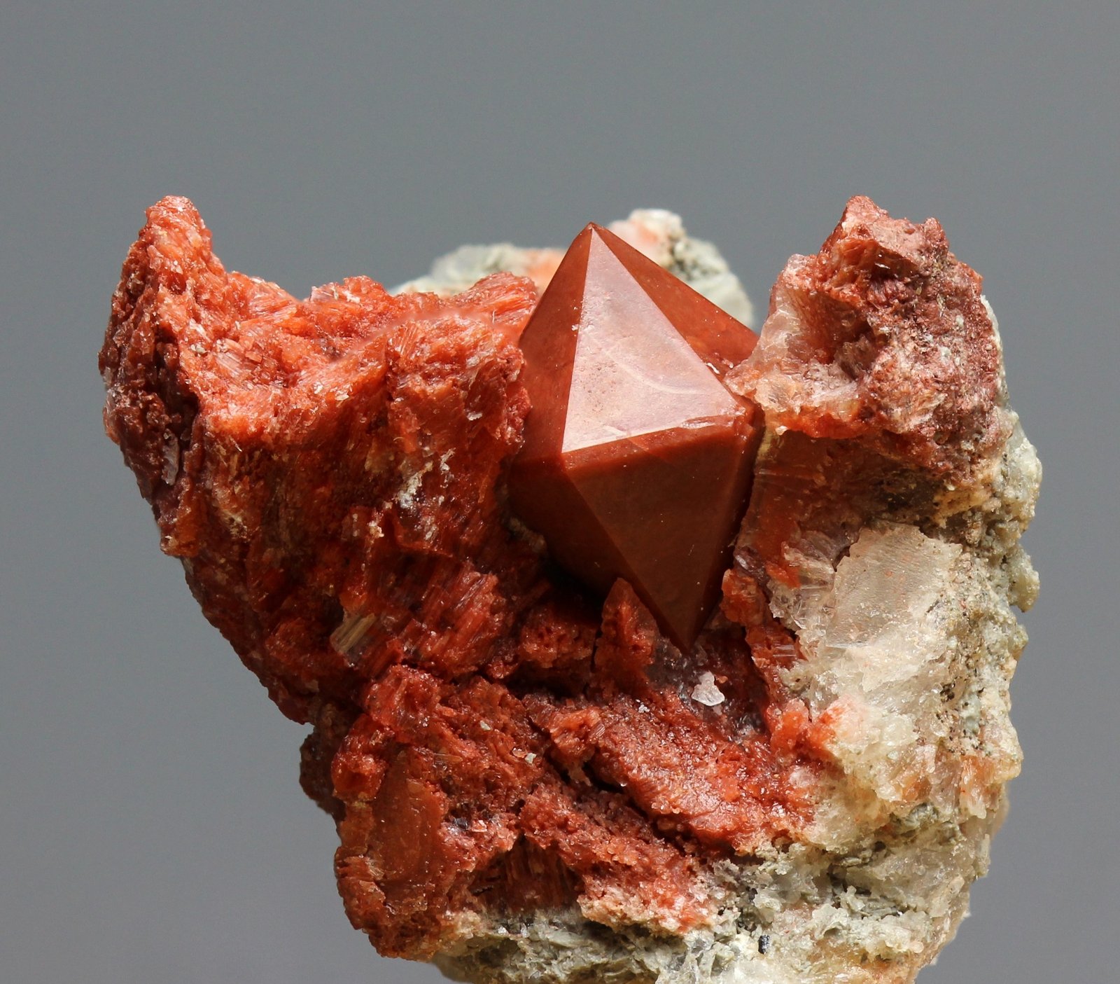 Cuarzo (variedad jacinto de compostela)
cristal 6mm
(Autor: Ramon A  Lopez Garcia)