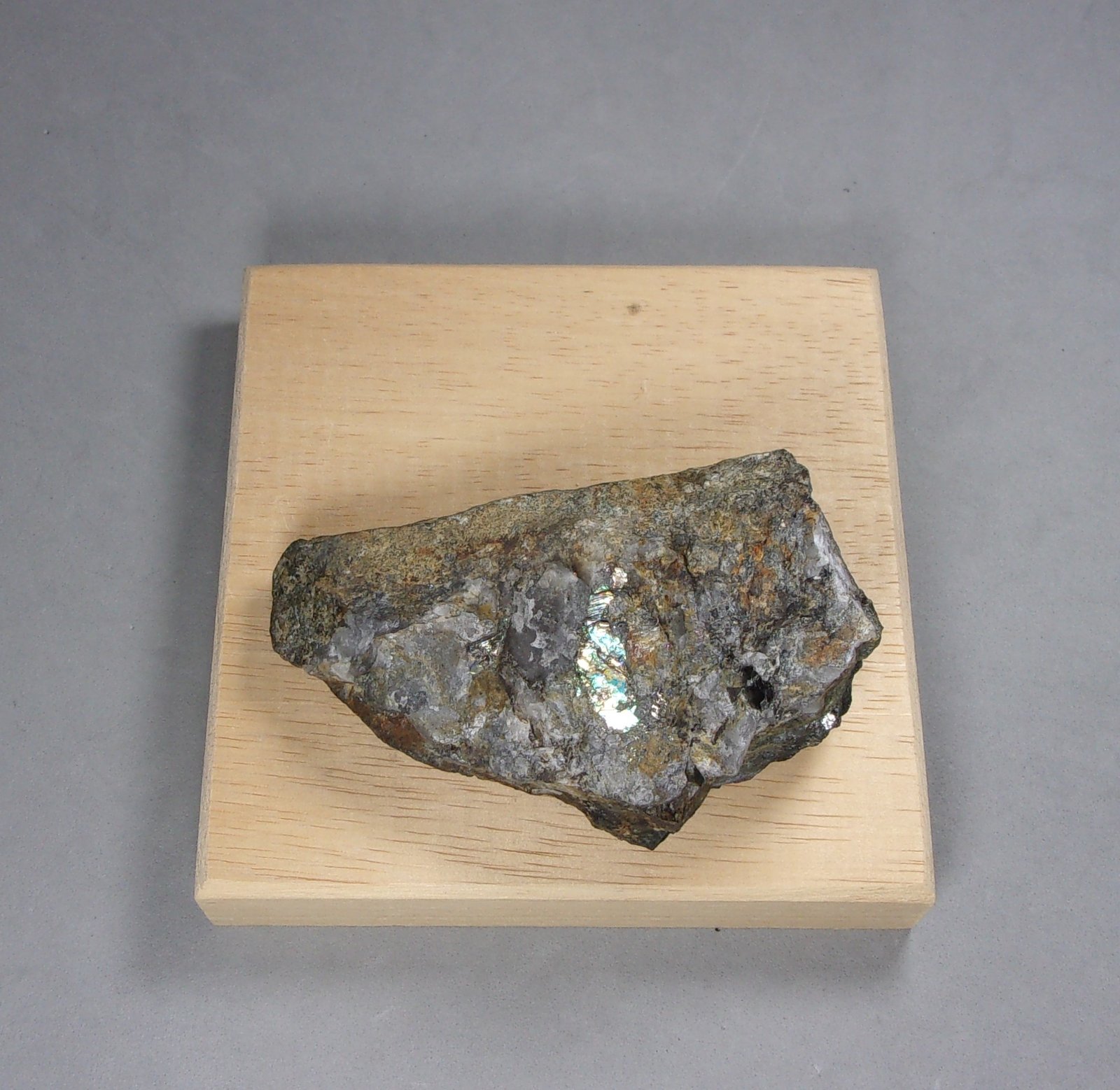 Joseita-B
7 x 4,4 x 2,1 cm.
(Autor: J. G. Alcolea)
