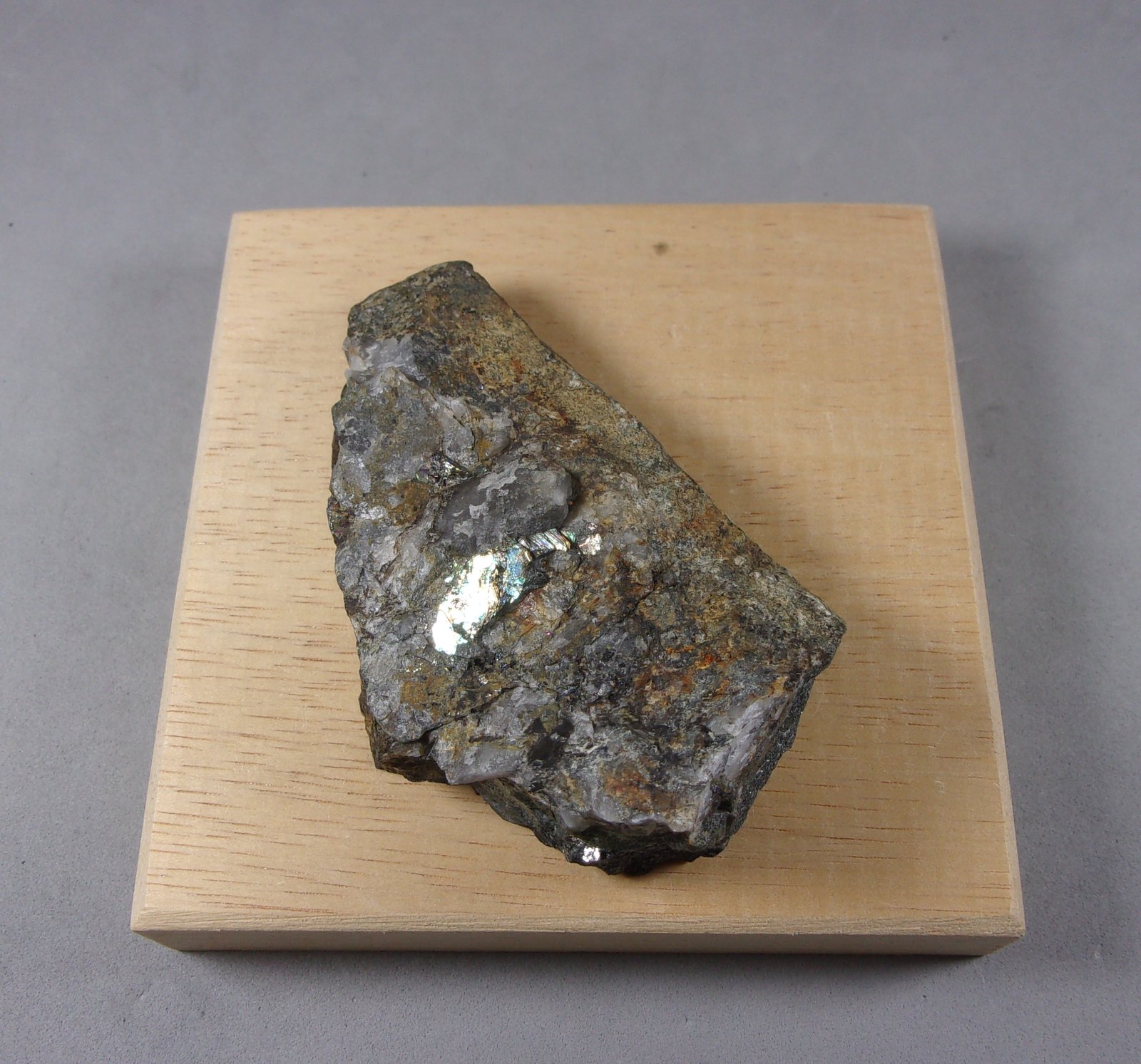 Joseita-B
7 x 4,4 x 2,1 cm.
(Autor: J. G. Alcolea)