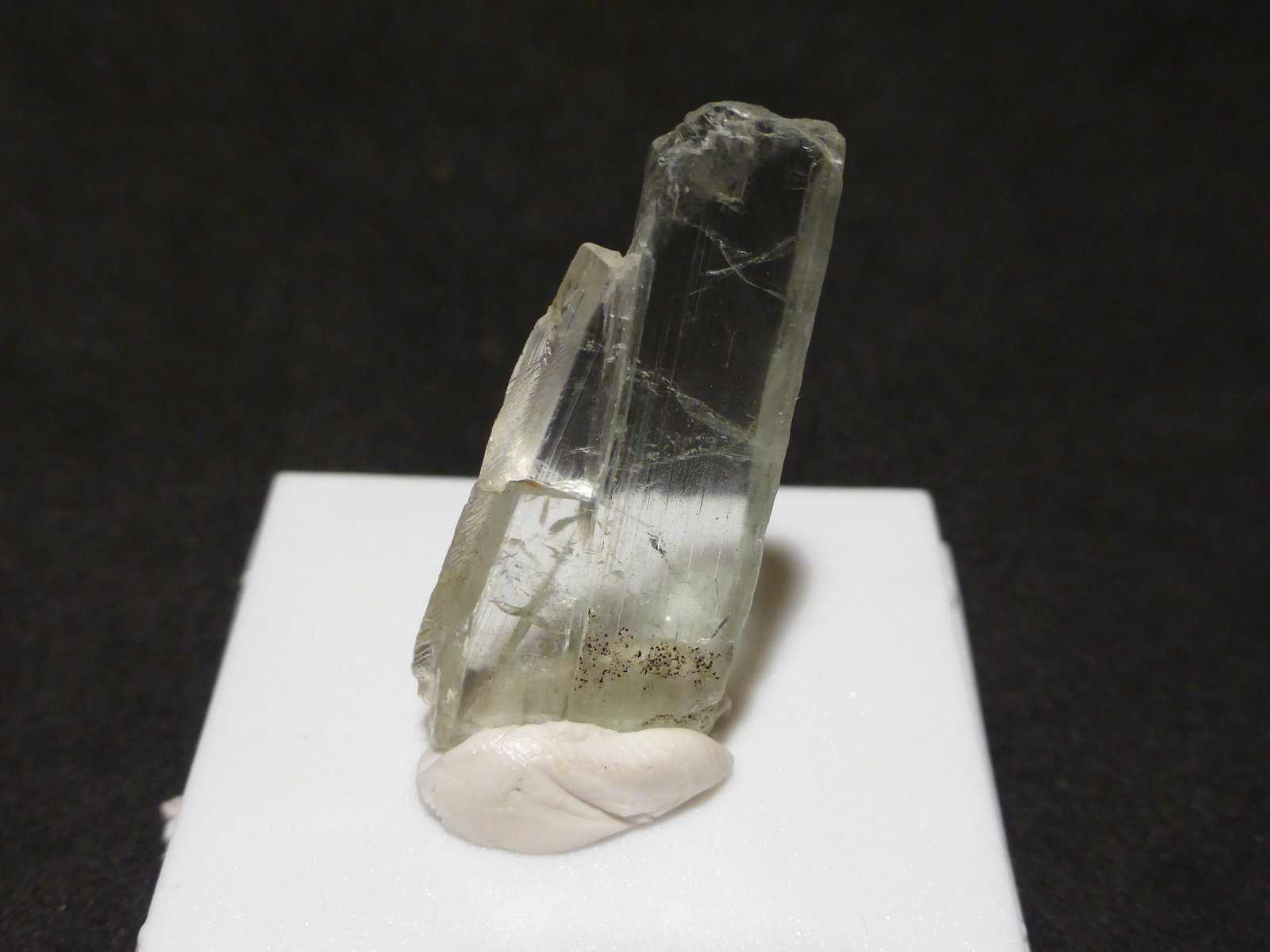 Espodumena
3x1,5 cm
(Autor: Ander Ispizua Juan)
