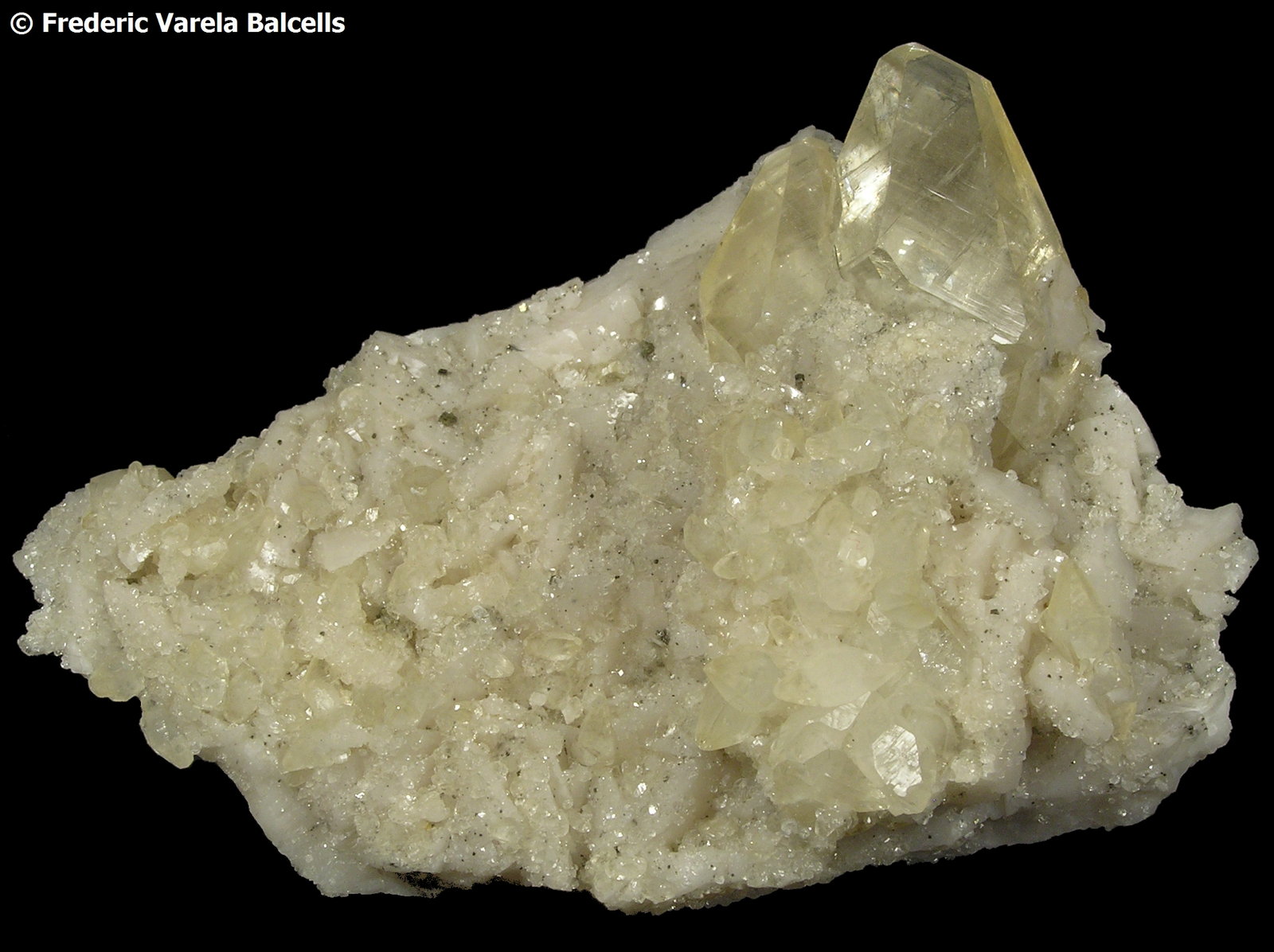 Calcita, dolomita
7,2 × 4,9 × 3,1 cm.
(Autor: Frederic Varela)