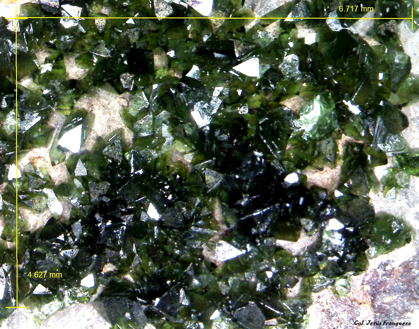 Libethenita.
6´717 x 4´627 mm
(Autor: Jesus Franquesa Baucells)