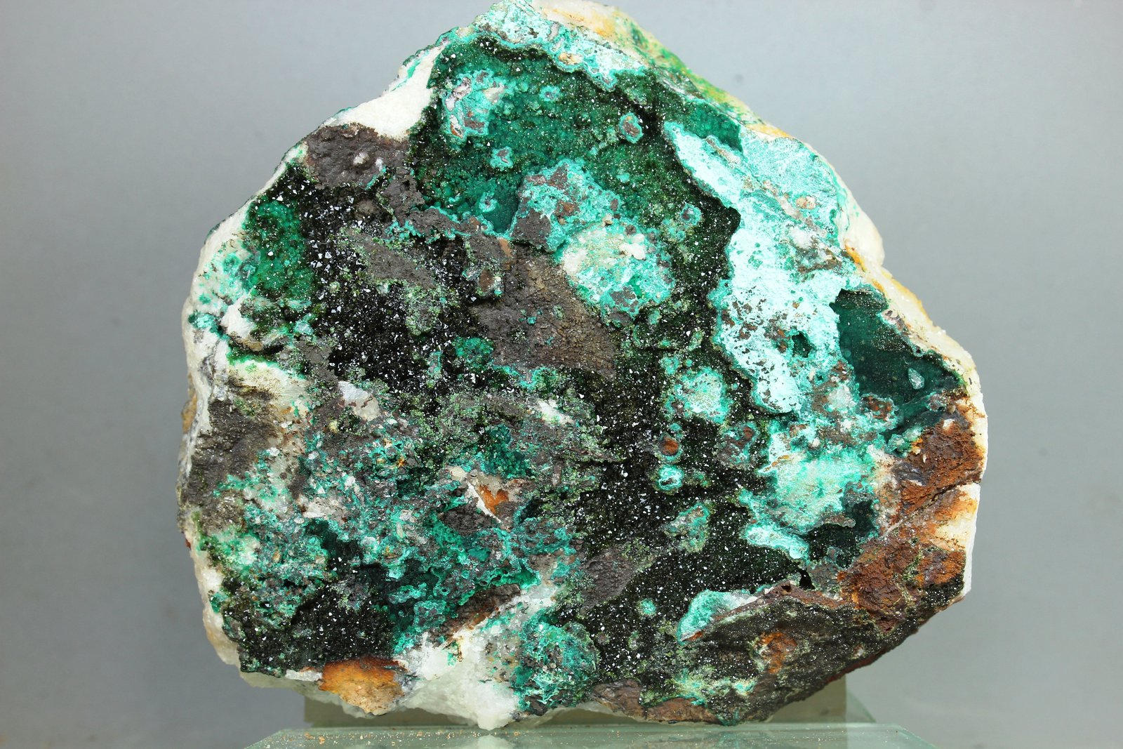 Libethenita
87X80X41 mm
(Autor: Juan Espino)