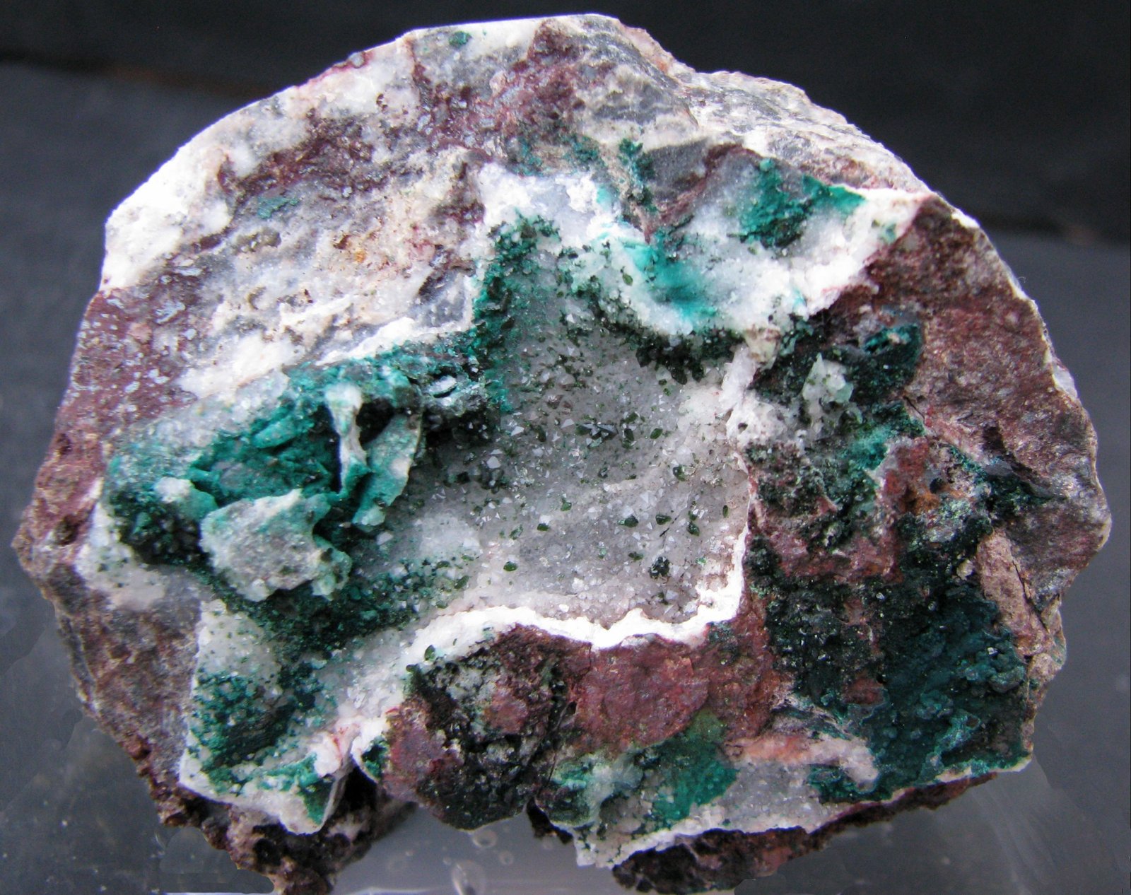 Libethenita
70 x 57 x 34 mm.
(Autor: José Luis Zamora)
