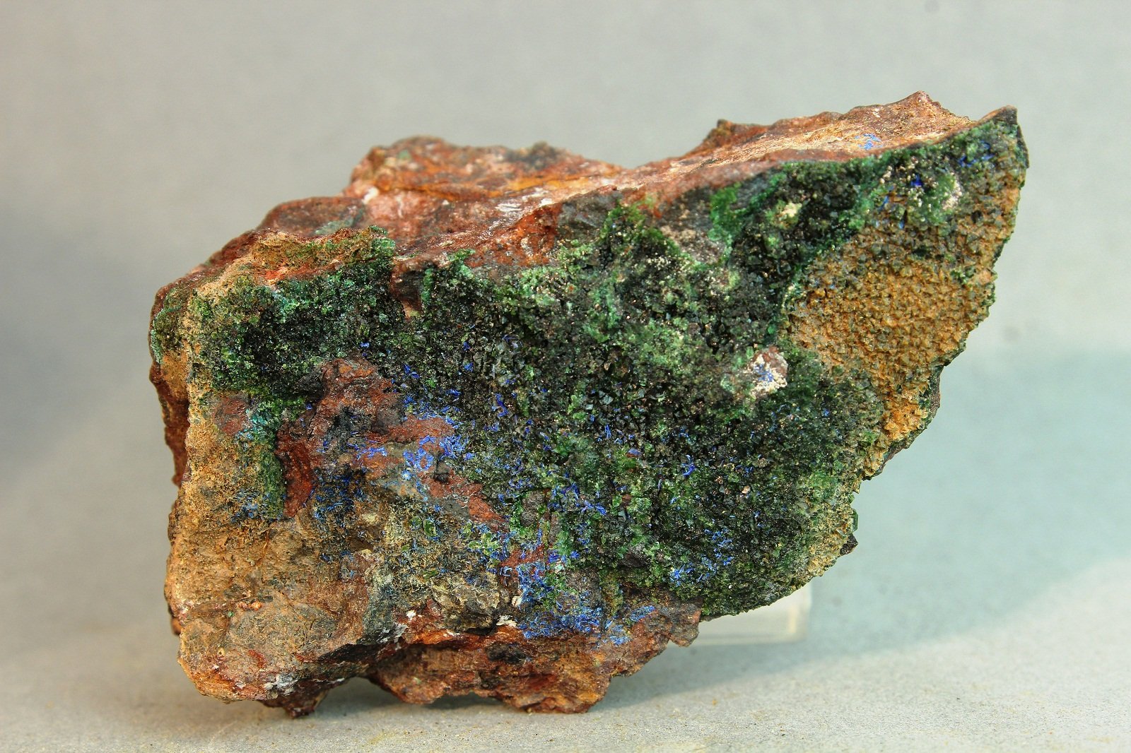 Libethenita
56x32 mm
(Autor: Juan Espino)