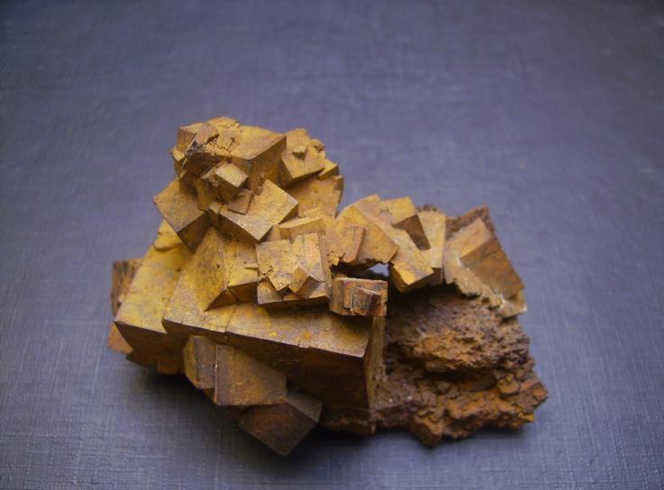 limonita pseudomórfica de Pirita
8 x 5 x 4,5 cm
(Autor: Antonio Alcaide)