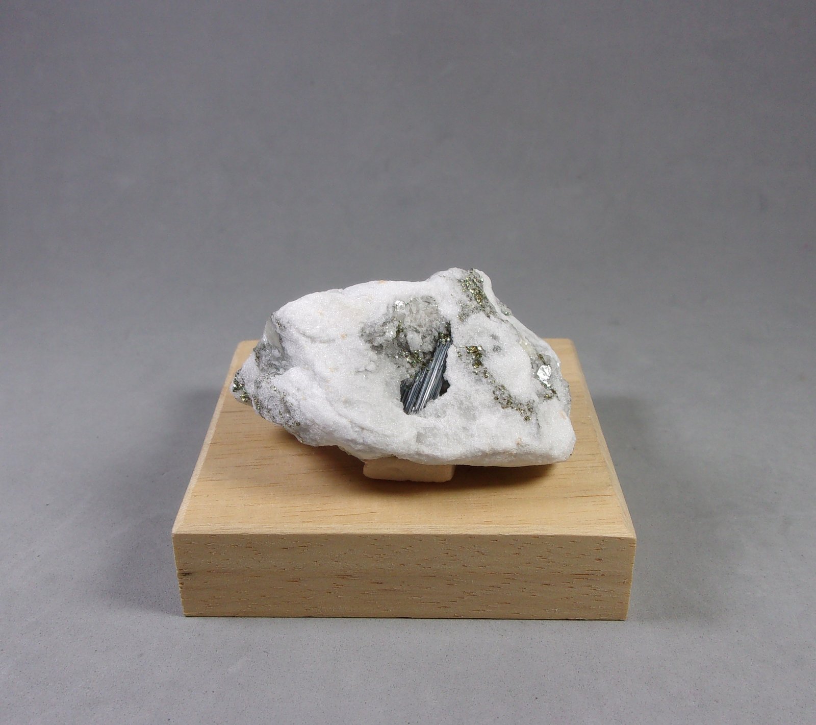 Liveingita
5,2 x 3,4 x 2,6 cm.
(Autor: J. G. Alcolea)
