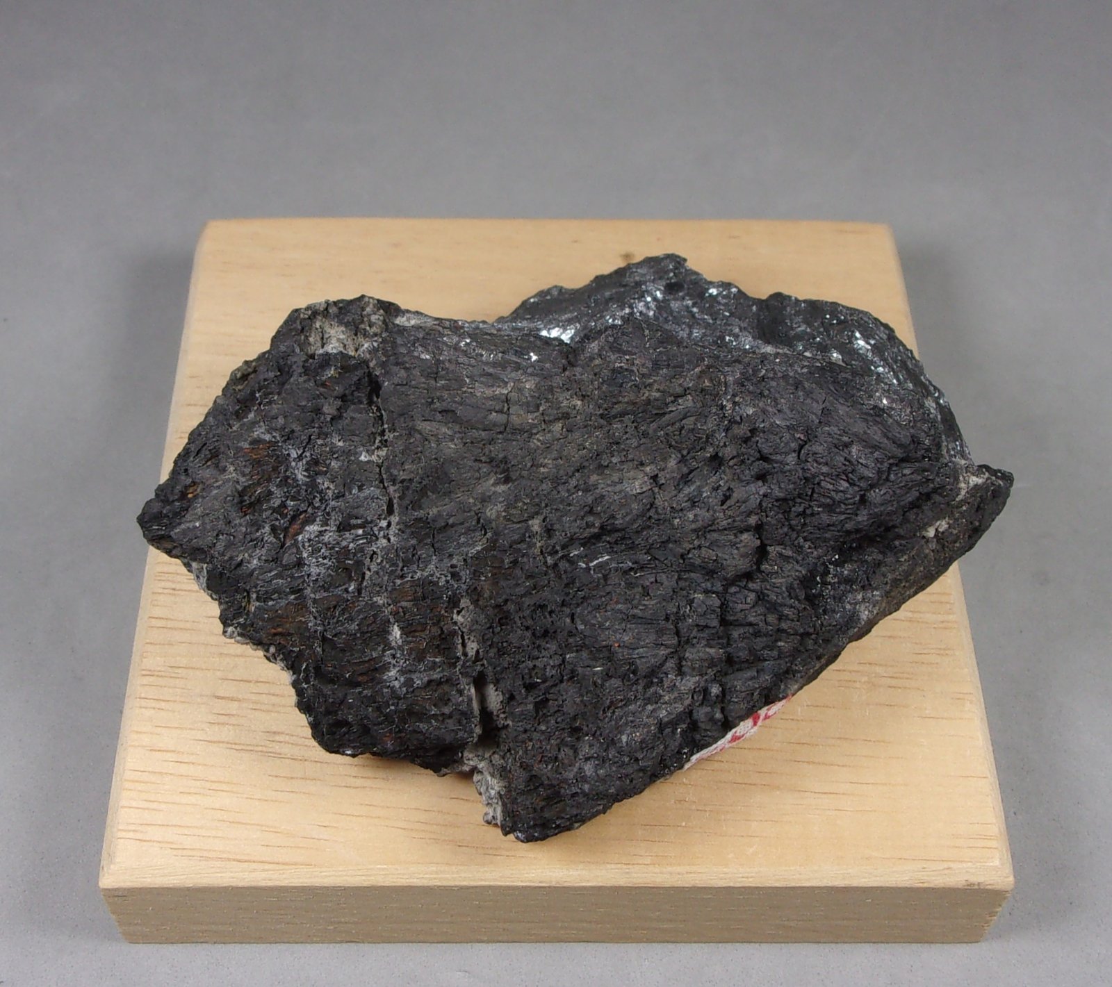 Livingstonita
8,1 x 5,8 x 3,7 cm. 205 g.
(Autor: J. G. Alcolea)