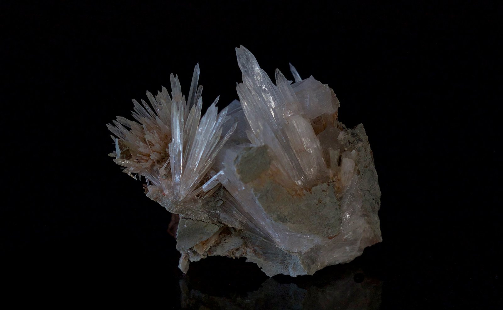 Aragonito
3.8 x 3.3 cm
(Autor: Ángel Rodríguez Benavent)