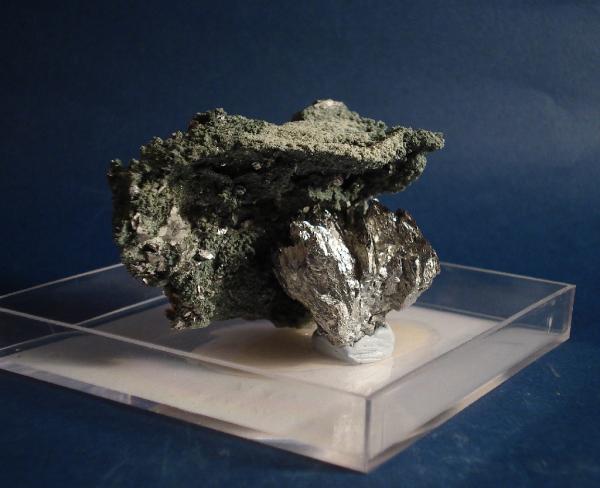 Löllingita
7 x 6 cm.
(Autor: Echevarria)