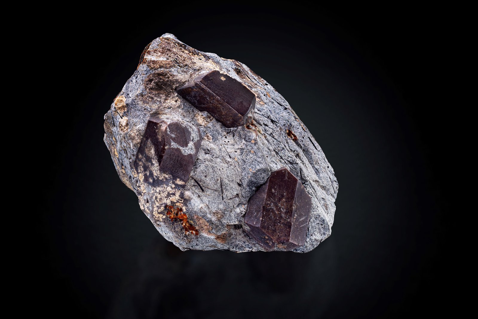 Lorenzenita
9 x 7 x 5.5 cm / cristal principal: 2.6 cm
(Autor: Museo MIM)