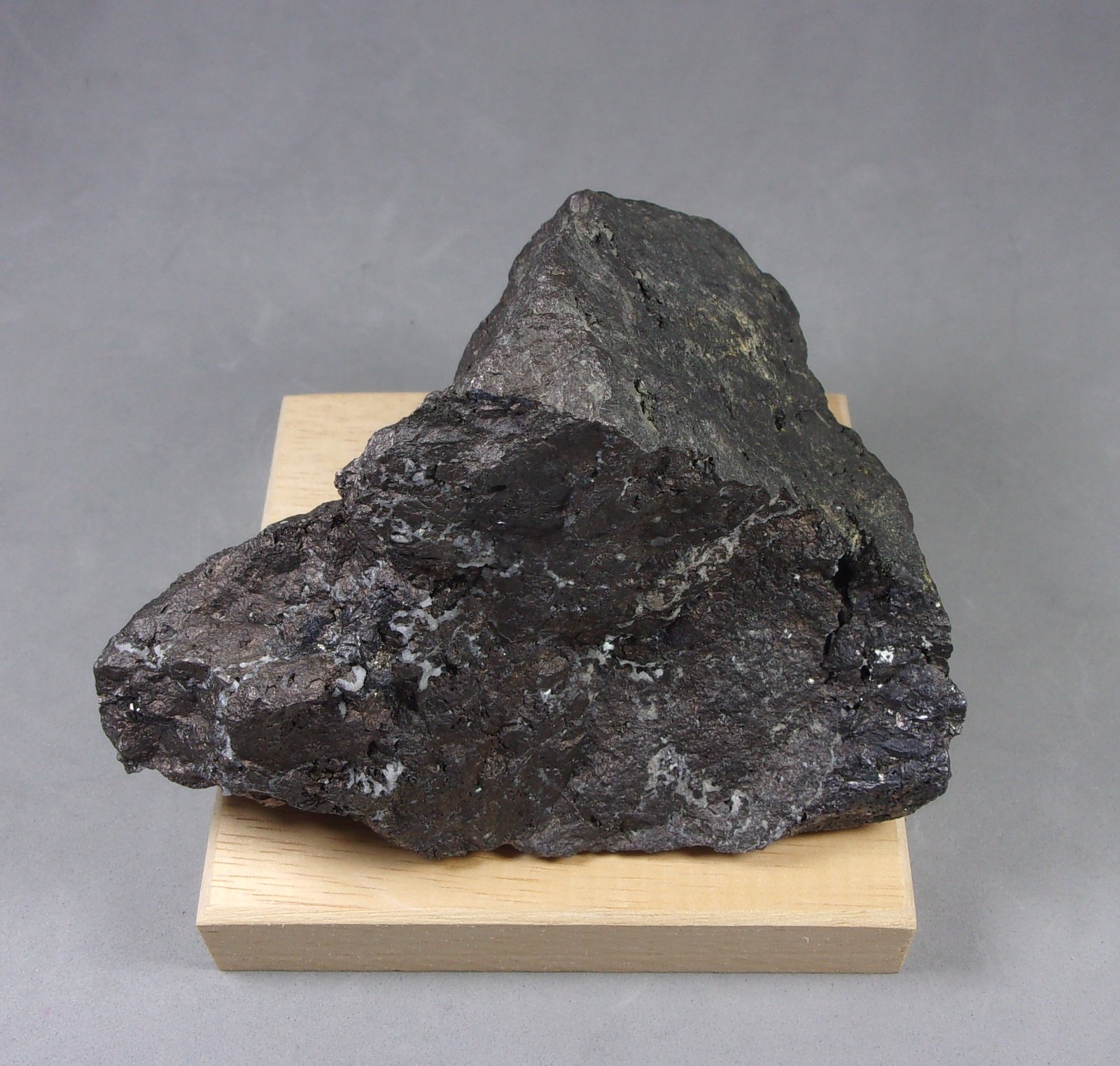 Luzonita
8,5 x 7,5 x 6,5 cm.
(Autor: J. G. Alcolea)