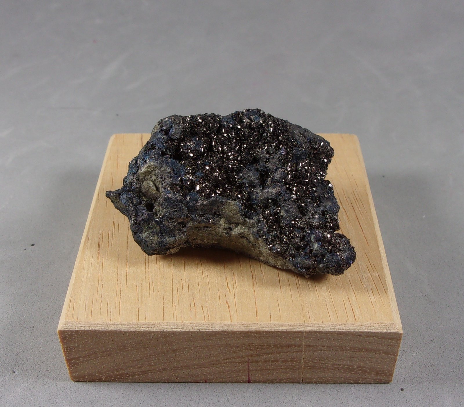 Luzonita
4,5 x 2,6 x 1,8 cm.
(Autor: J. G. Alcolea)