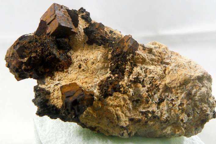 limonita pseudomórfica Pirita
60x30x15 mm
(Autor: Luis Ramón Coves)