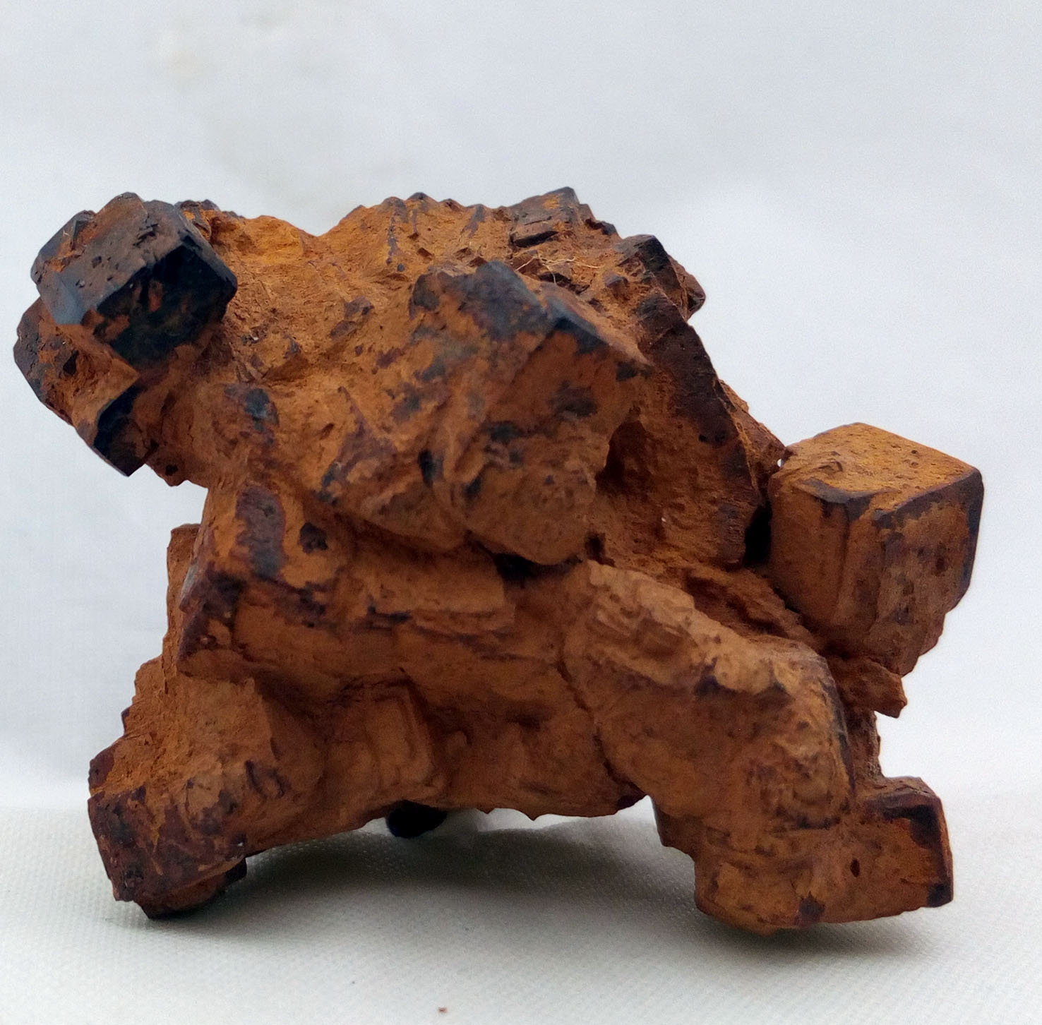 limonita pseudomórfica Pirita
45x33x22 mm
(Autor: Luis Ramón Coves)