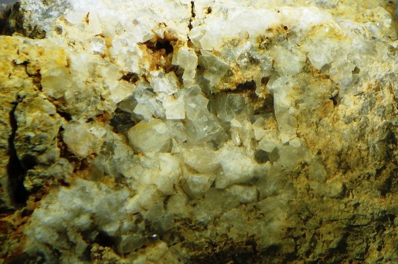 Fluorita
Grupo de cristales de 60mm aprox.
(Autor: Luis Ramón Coves)
