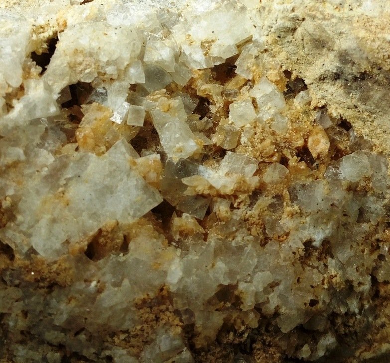 Fluorita
Grupo de cristales de 40mm aprox.
(Autor: Luis Ramón Coves)