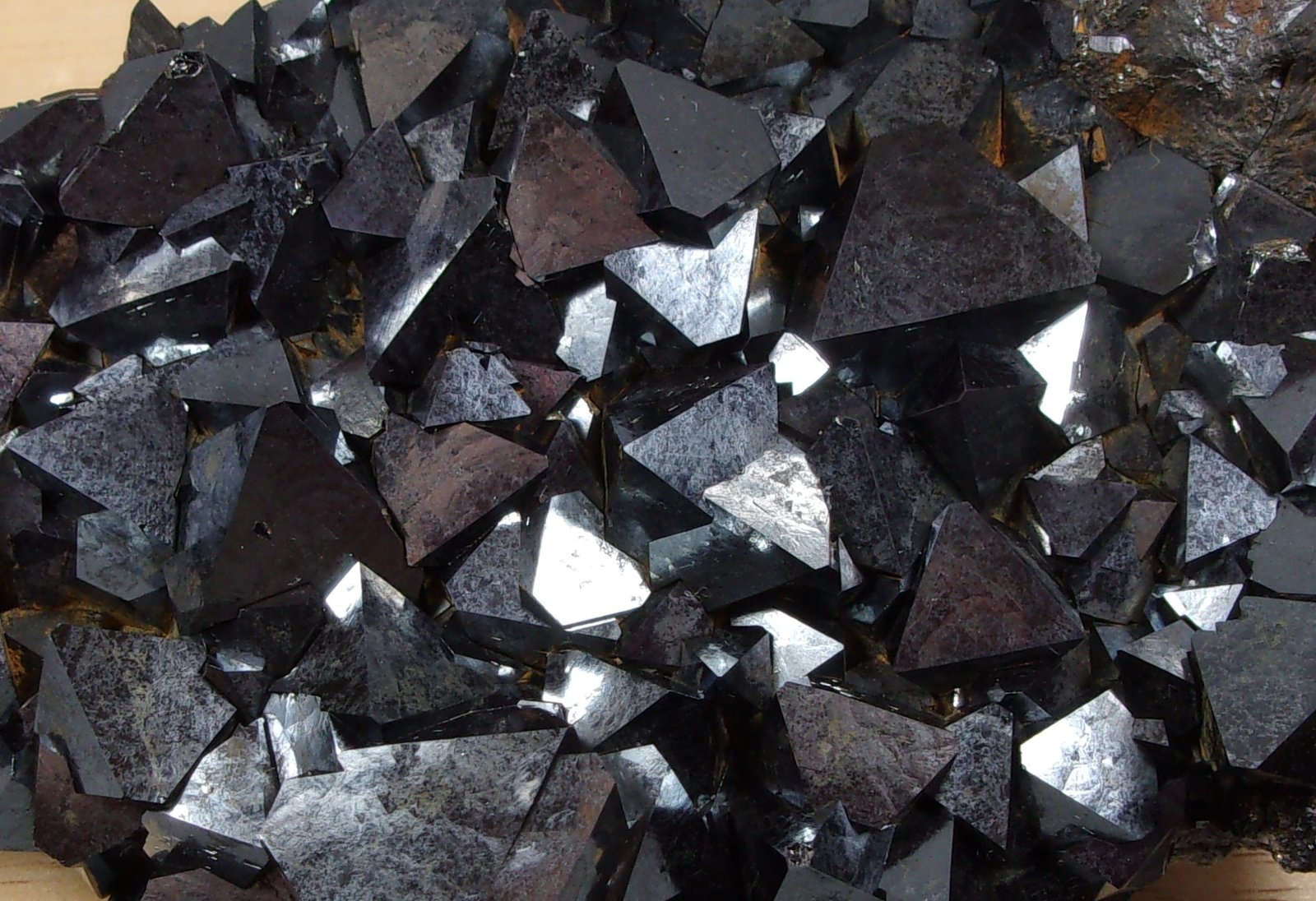 Magnetita
10 x 6,5 x 4 cm.
(Autor: J. G. Alcolea)