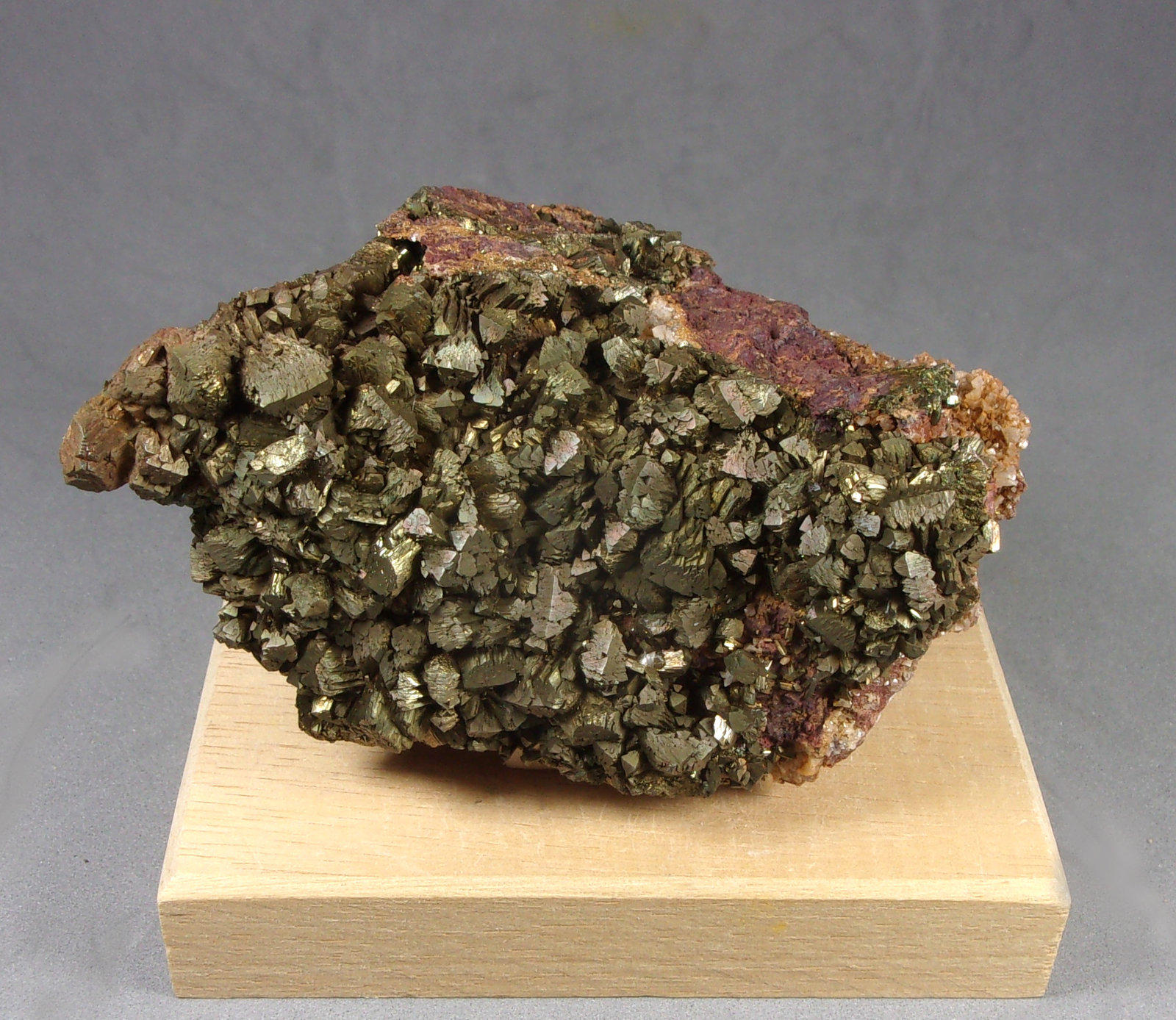 Marcasita
8 x 4,3 x 5,3 cm.
(Autor: J. G. Alcolea)