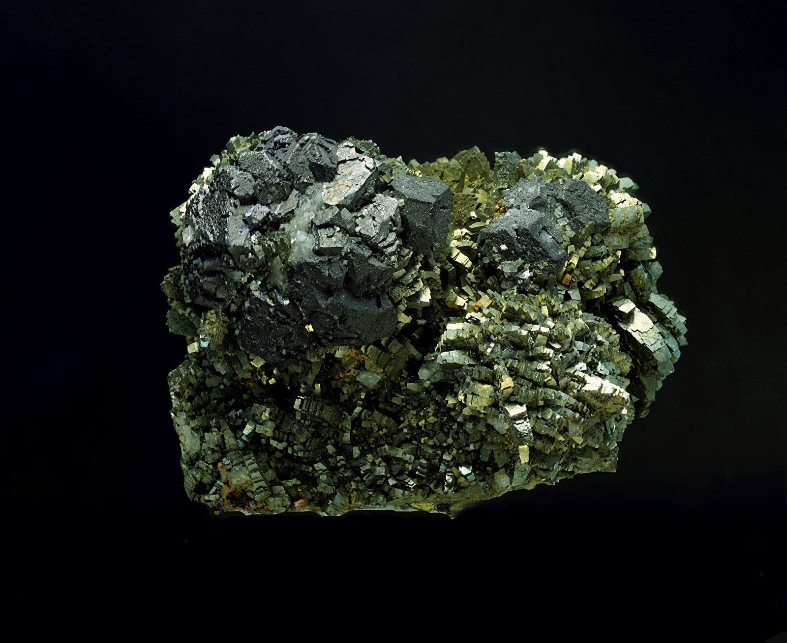 Galena sobre marcasita.
4 x 4 cm
(Autor: Antonio Carmona)