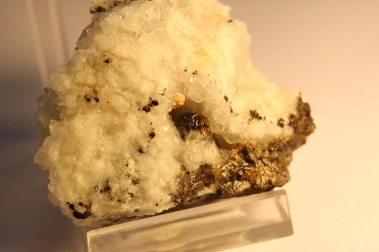 Esfalerita y Cuarzo
6 x 6 cm.
(Autor: minero1968)