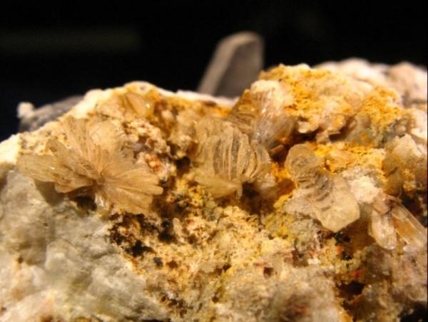 Hemimorfita
Grupos de 0,8-1 cm.
(Autor: Calita)