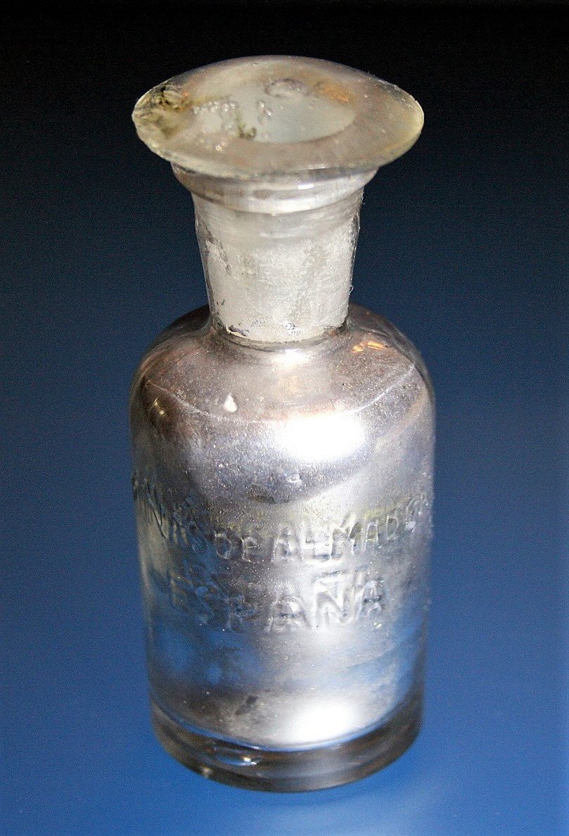 Mercurio
Frasco de 8 cm.
(Autor: Antonio P. López)