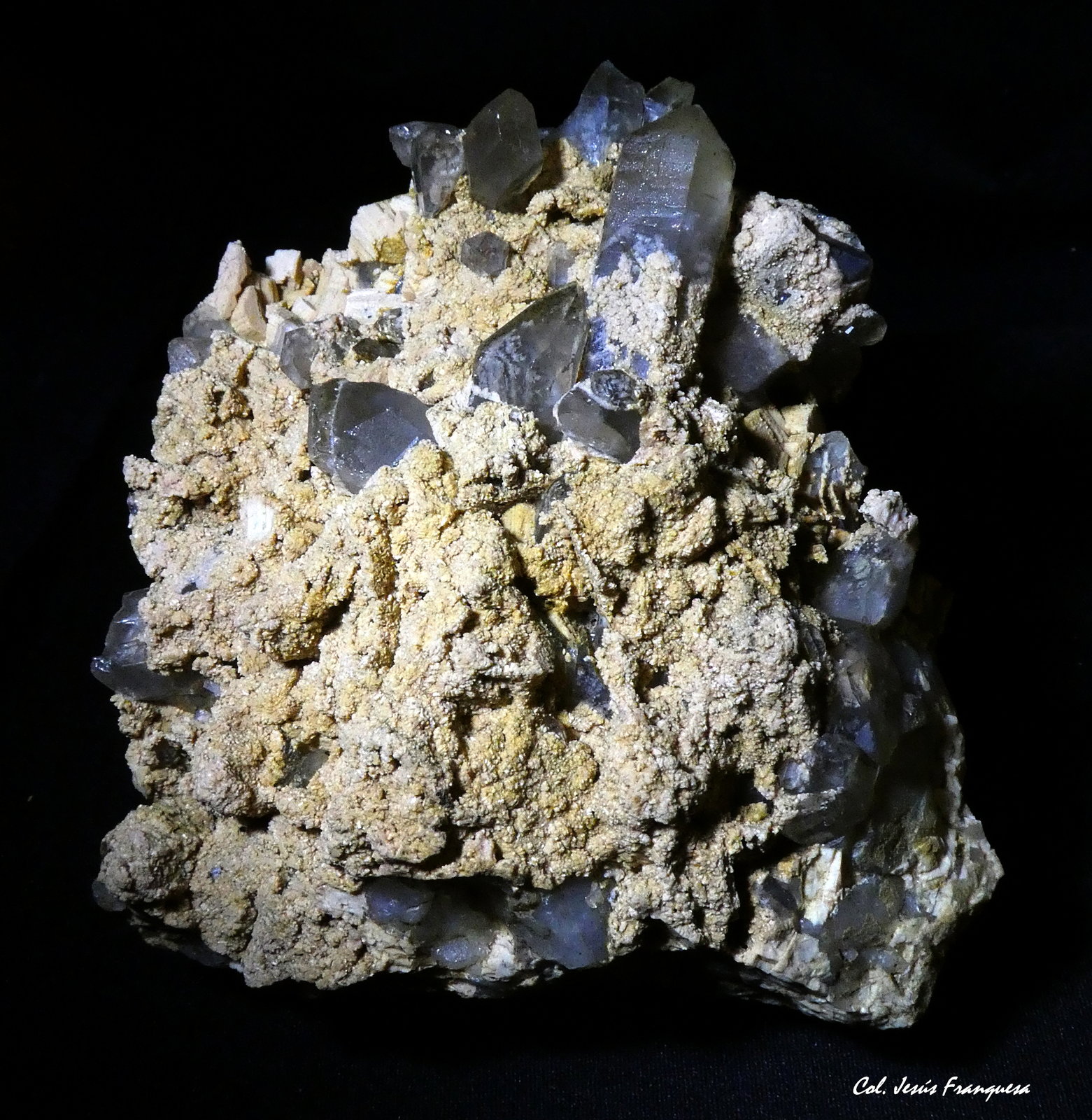 Microclina y  Cuarzo.
110x95 mm.
(Autor: Jesus Franquesa Baucells)