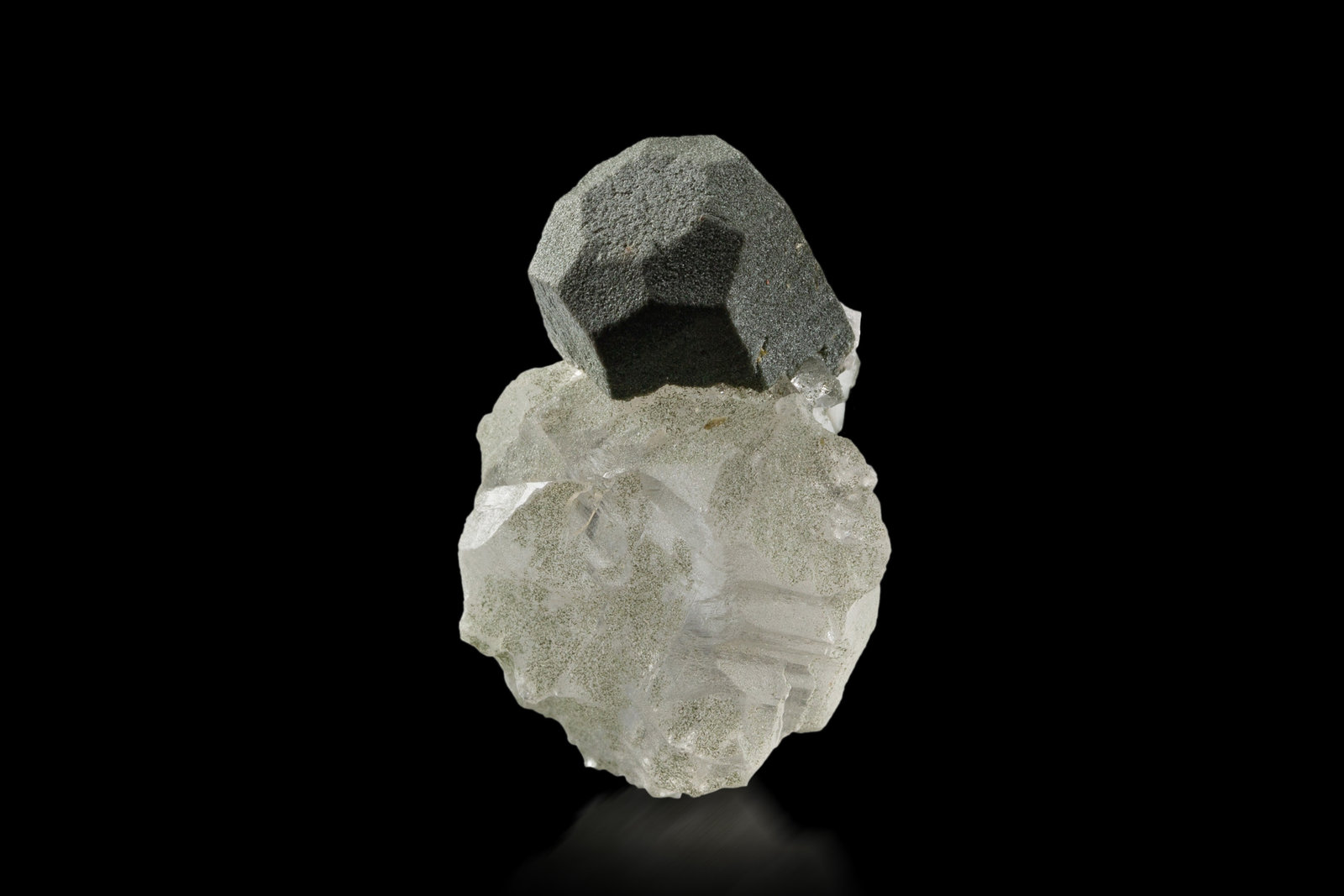 Milarita
2.5 x 2 x 3.5 cm / cristal principal: 2.0 cm
(Autor: Museo MIM)