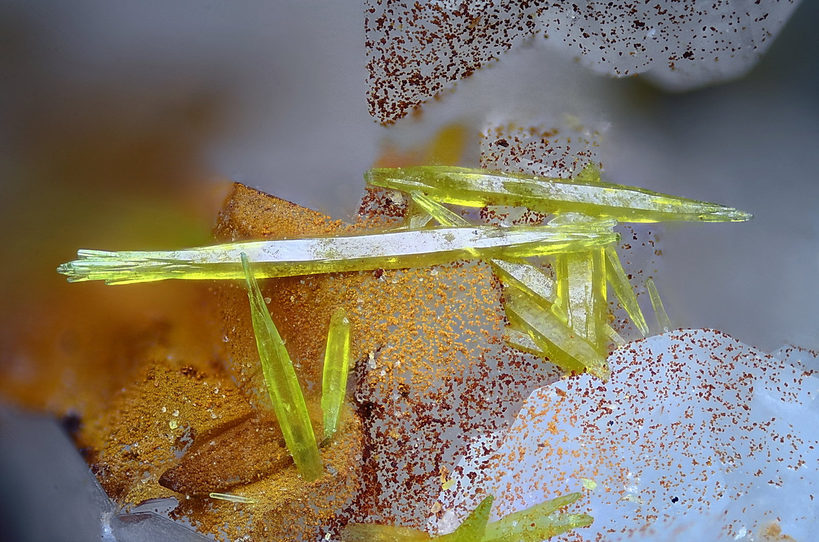 Mimetita
Campo de visión 2,5 mm.
(Autor: Juan Miguel)