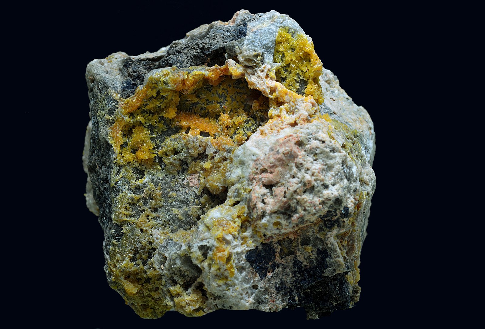 Mimetita-piromorfita
6 x 6 cm
(Autor: Antonio Carmona)