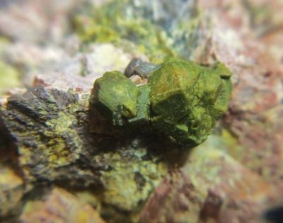 Uraninita
Cristales de 2 cm.
(Autor: Nieves)