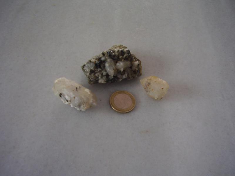 Cuarzo y hematites
Cristal mayor 5 x 2 x 2 cm
(Autor: srm13151)