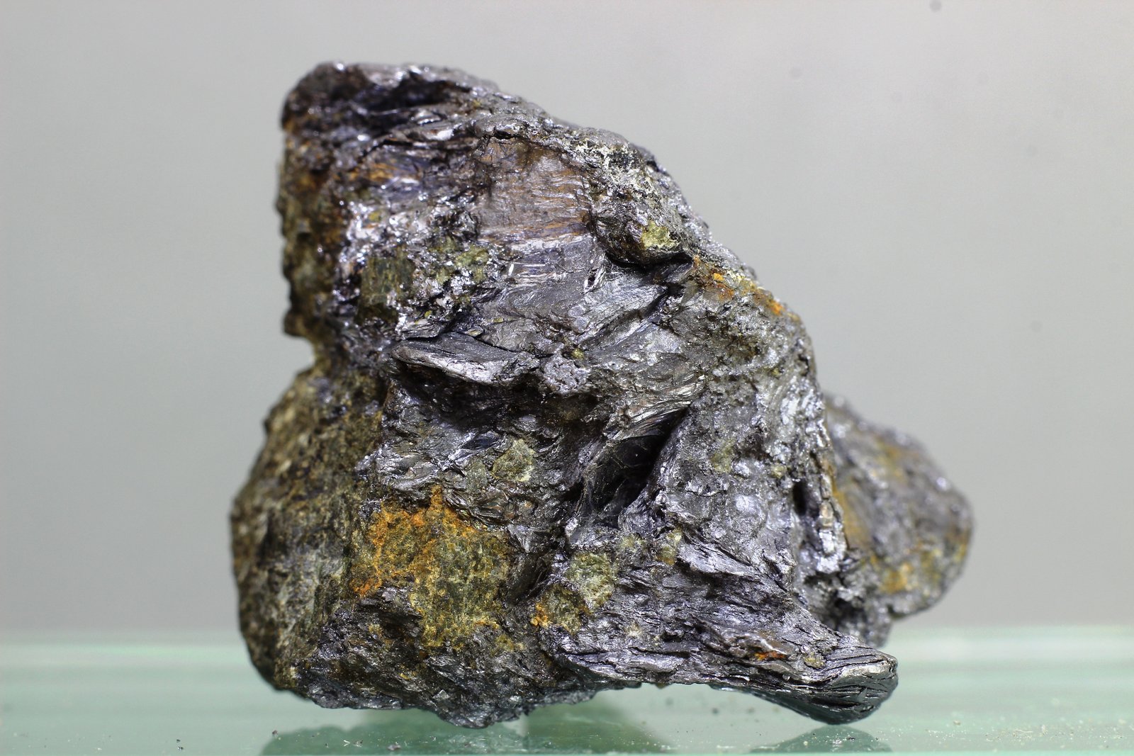 Molibdenita
28x24 mm
(Autor: Juan Espino)