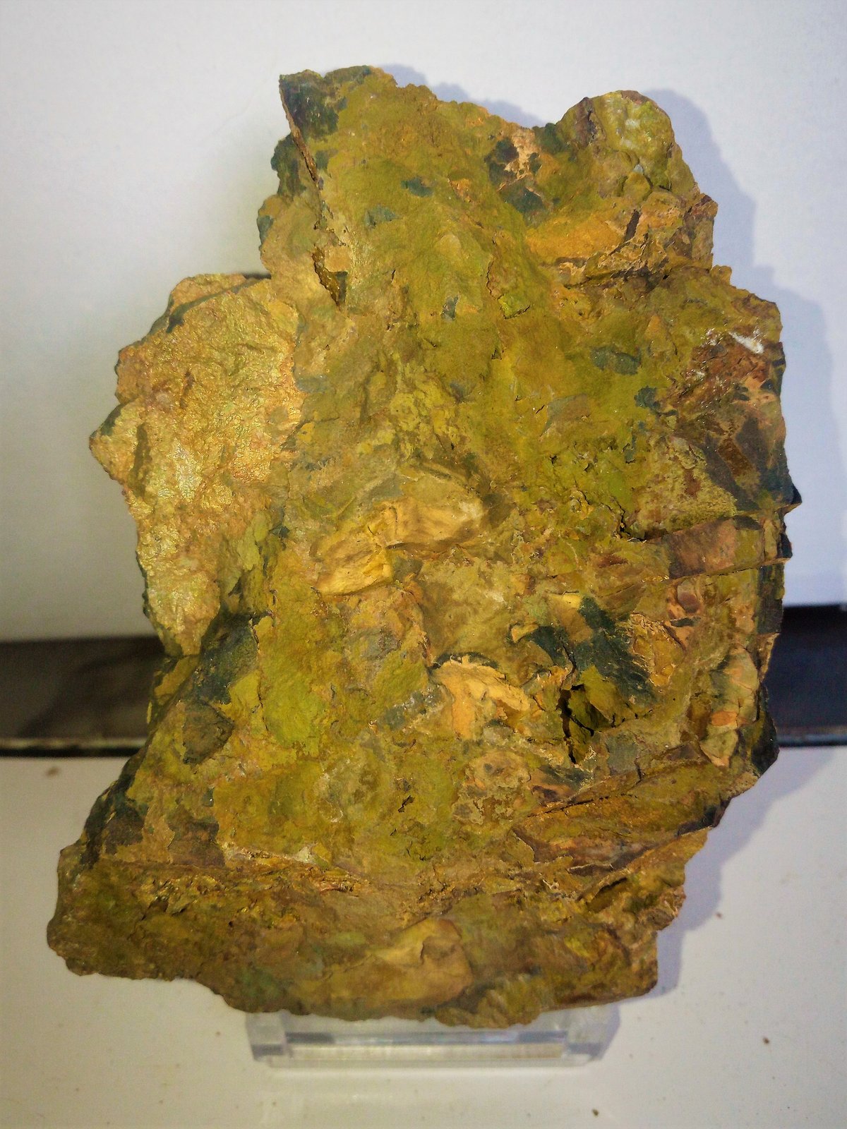 Moscovita (variedad illita)
10x7 cm.
(Autor: Adri Rodríguez)