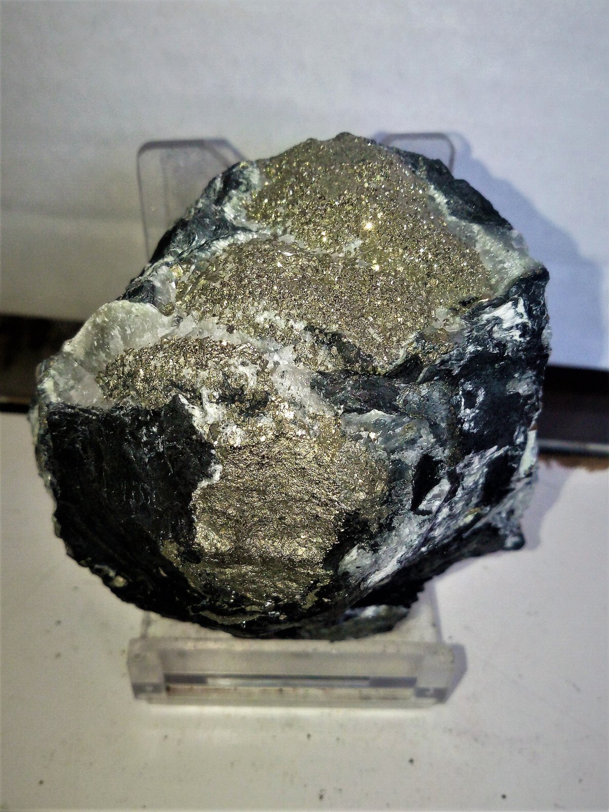 Pirita
7x6 cm.
(Autor: Adri Rodríguez)
