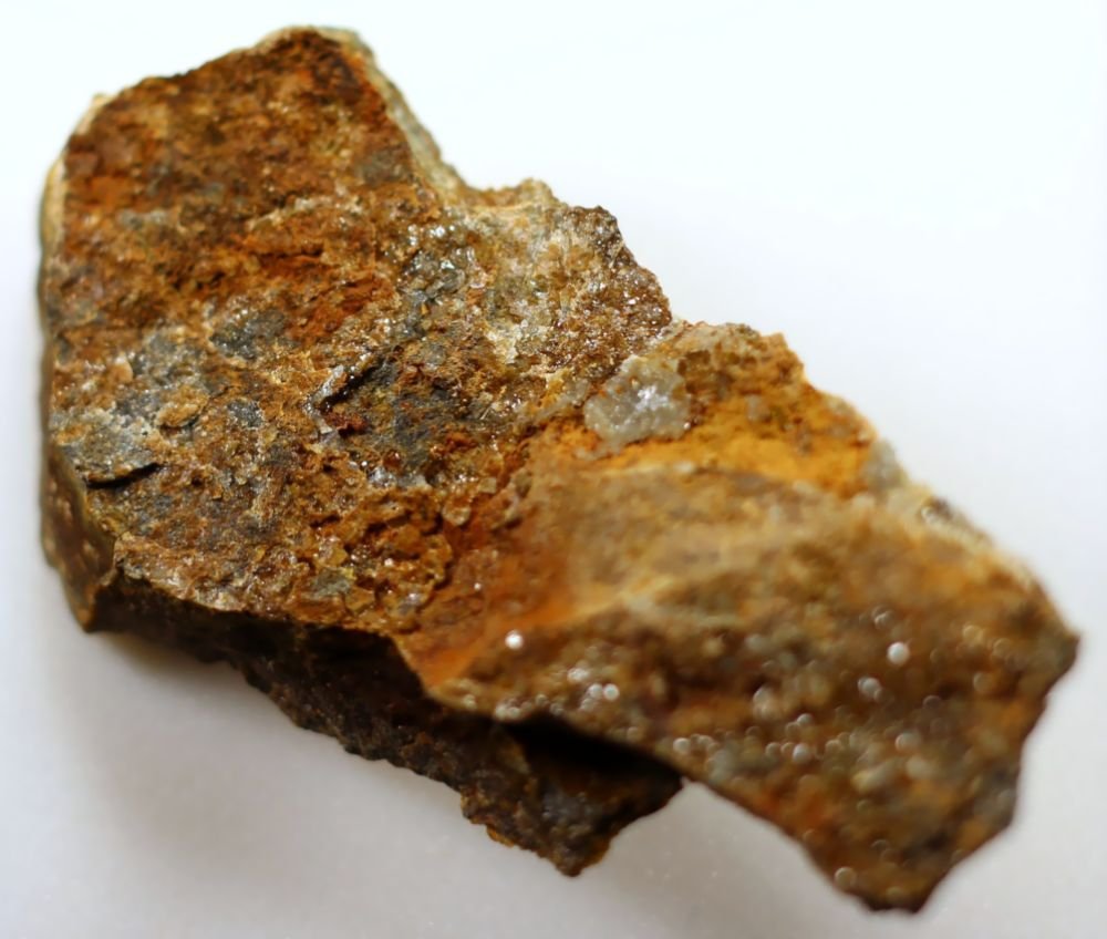Montgomeryita
35 x 18 x 5 mm.
(Autor: José Luis Zamora)
