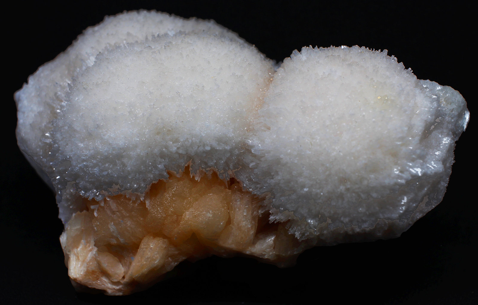 Mordenita con Stilbita-Ca
11X7X6.5 cm
(Autor: Luis Edmundo Sánchez Roja)
