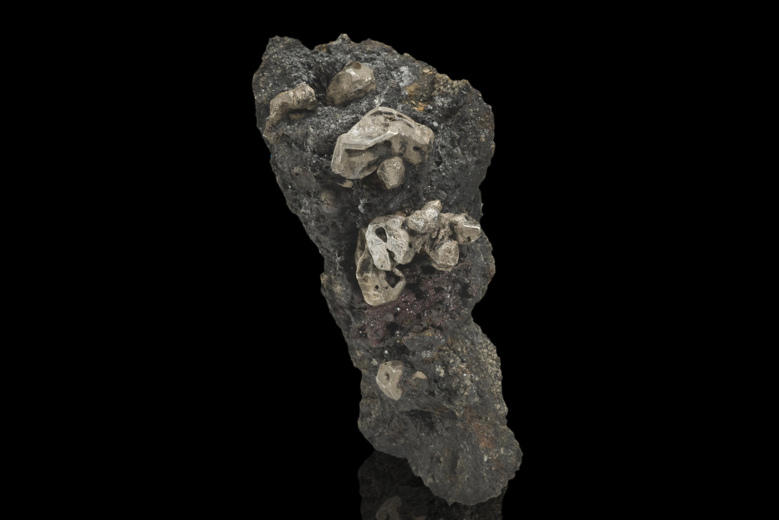 Moschellandsbergita
7.5 x 4 x 3.5 cm / Cristal principal: 1.6 cm
(Autor: Museo MIM)